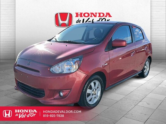 Mitsubishi Mirage ES à hayon 4 portes transmission automatique 2014 2014 Rouge Mitsubishi Mirage ES à hayon 4 portes transmission automatique 2014 2014 Rouge