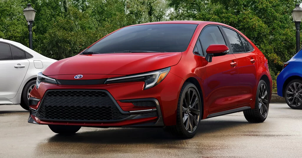 Plus de performances, plus de style, plus  d’équipements et moins d’essence : la Toyota Corolla hybride 2023 vous  en offre plus à aimer